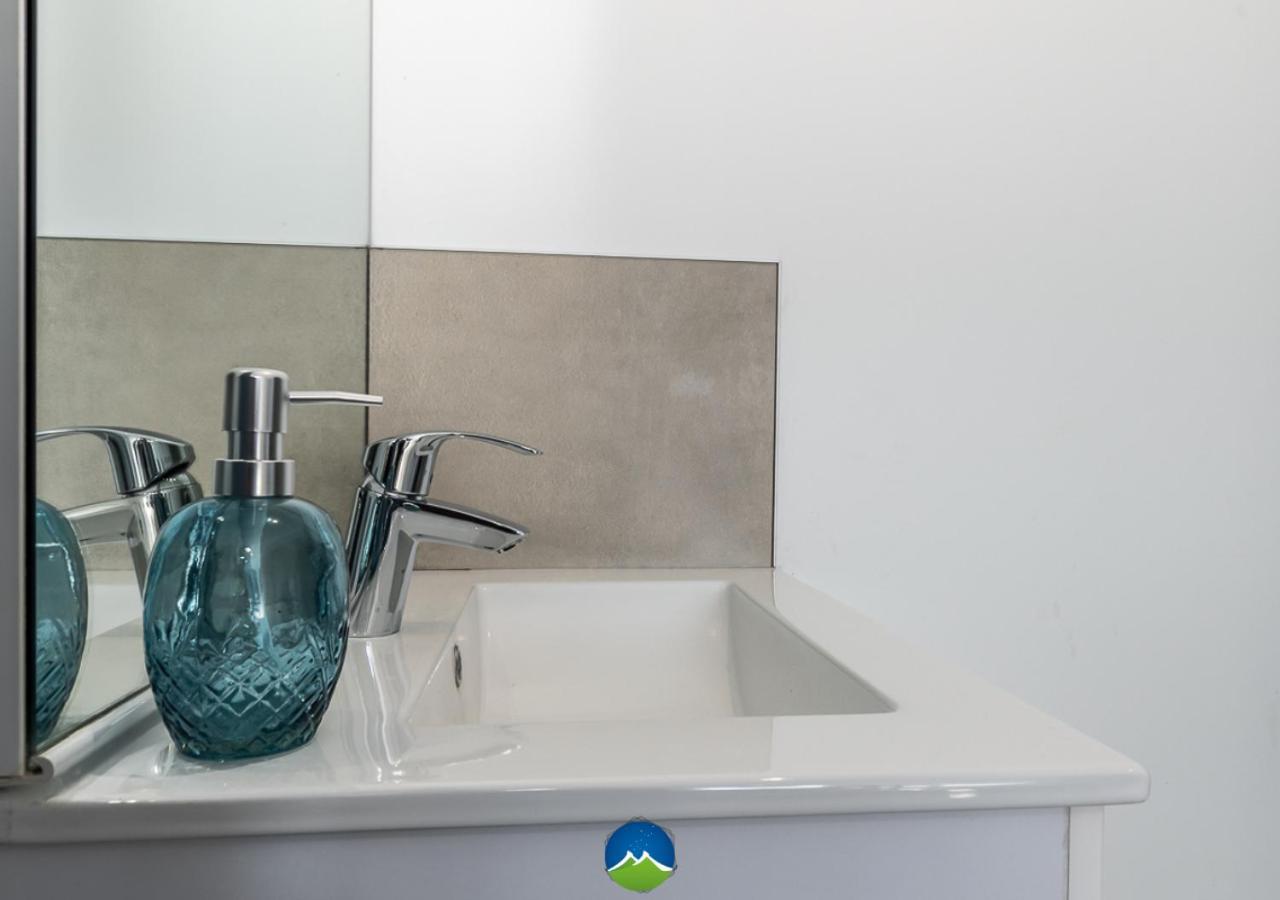 3 Appts - 3 A 7 Lits - Parfait 6 A 10 Pers - Max 26 Pers - 1 Immeuble - Convivialite, Rentabilite ------ English - 3 Apts - 3 To 7 Beds - Ideal For 6 To 10 Guests - Up To 26 - Same Building - Friendly, Flexible Hettange-Grande Exterior foto