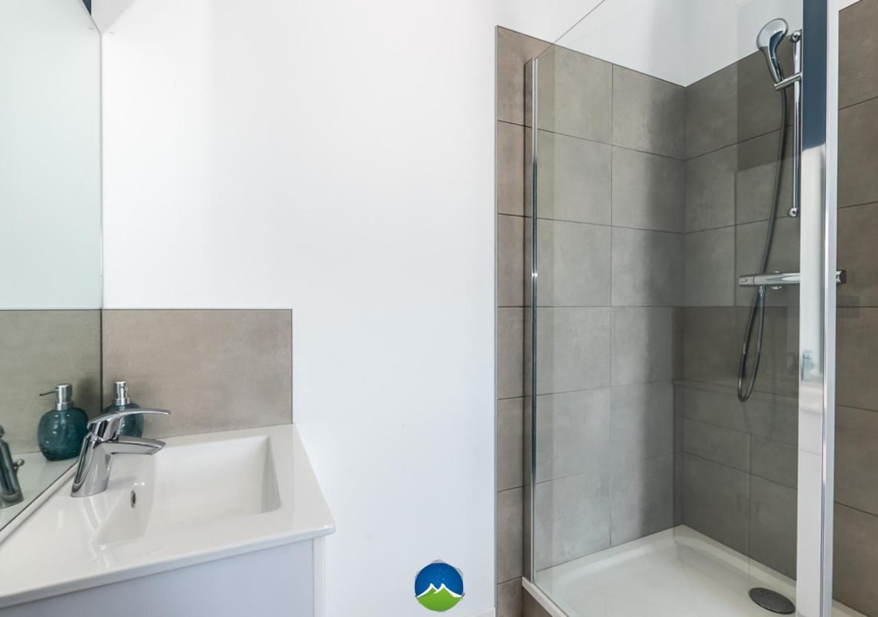 3 Appts - 3 A 7 Lits - Parfait 6 A 10 Pers - Max 26 Pers - 1 Immeuble - Convivialite, Rentabilite ------ English - 3 Apts - 3 To 7 Beds - Ideal For 6 To 10 Guests - Up To 26 - Same Building - Friendly, Flexible Hettange-Grande Exterior foto